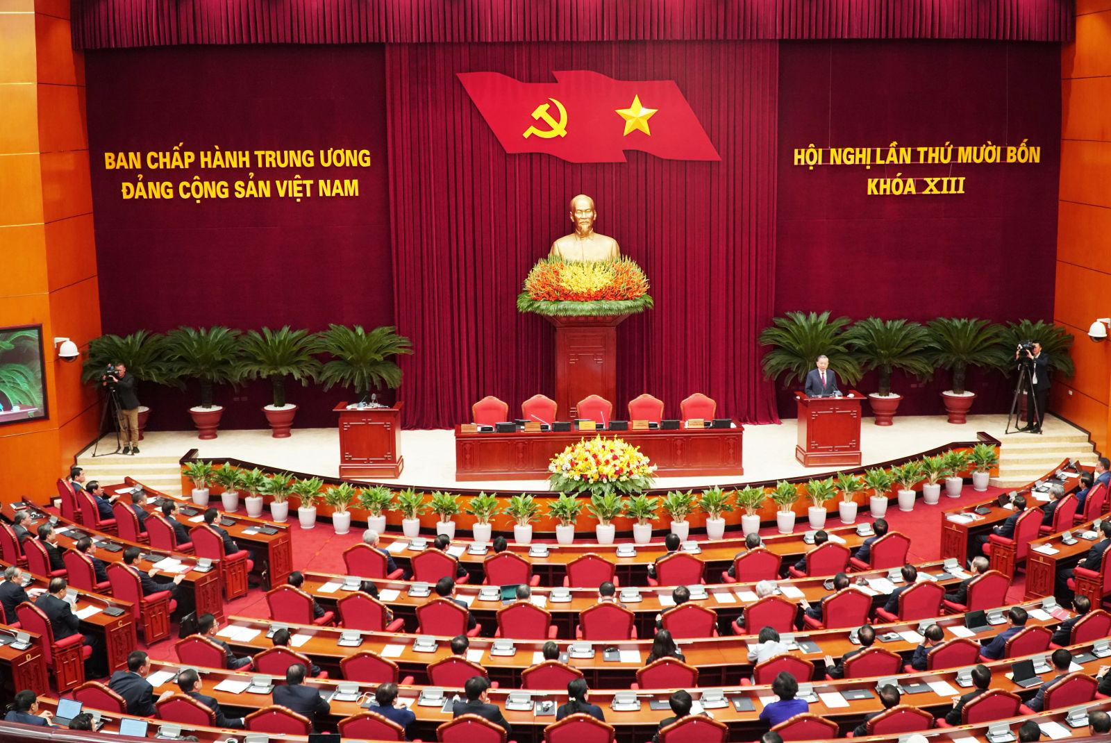 Phản bác thông tin sai trái về công tác nhân sự - Ảnh 1.