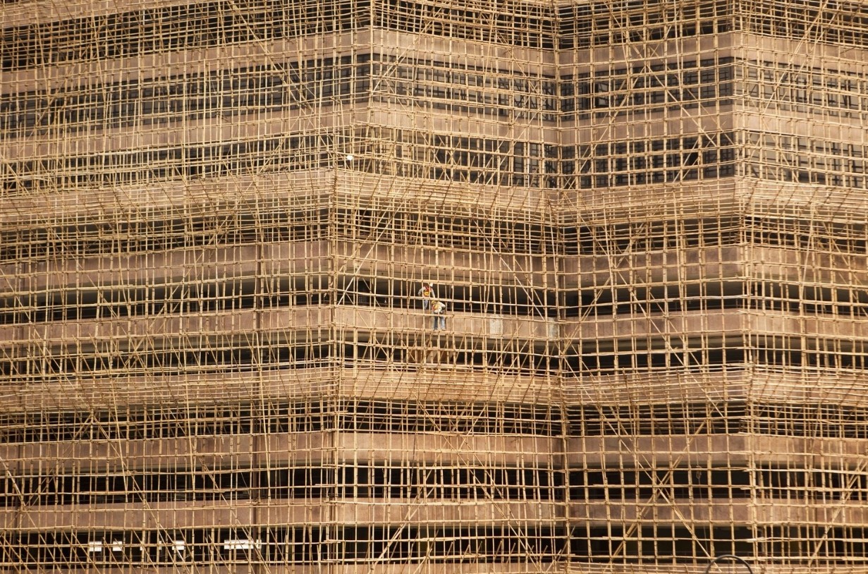 Vụ cháy chung cư tại Hong Kong: Thảm họa chết chóc và bài học an toàn - Ảnh 8.