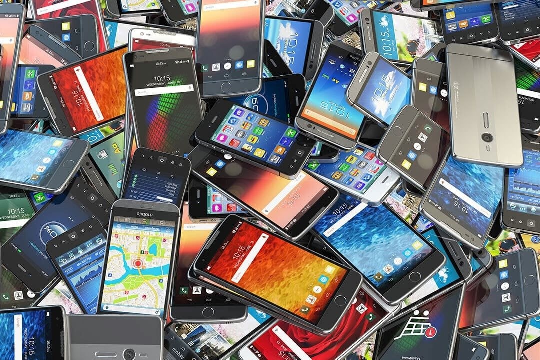 Công an Ấn Độ triệt phá đường dây sản xuất điện thọai giả và gian lận IMEI - Ảnh 1.