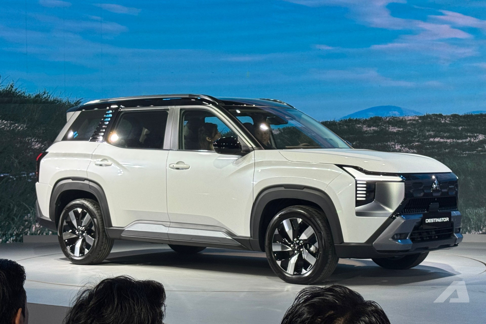 Mitsubishi Destinator ra mắt Việt Nam: Giá sau giảm từ 739 triệu đồng, 2 bản đều có ADAS, dễ thế chỗ Outlander cạnh tranh CX-5, Tucson- Ảnh 2.