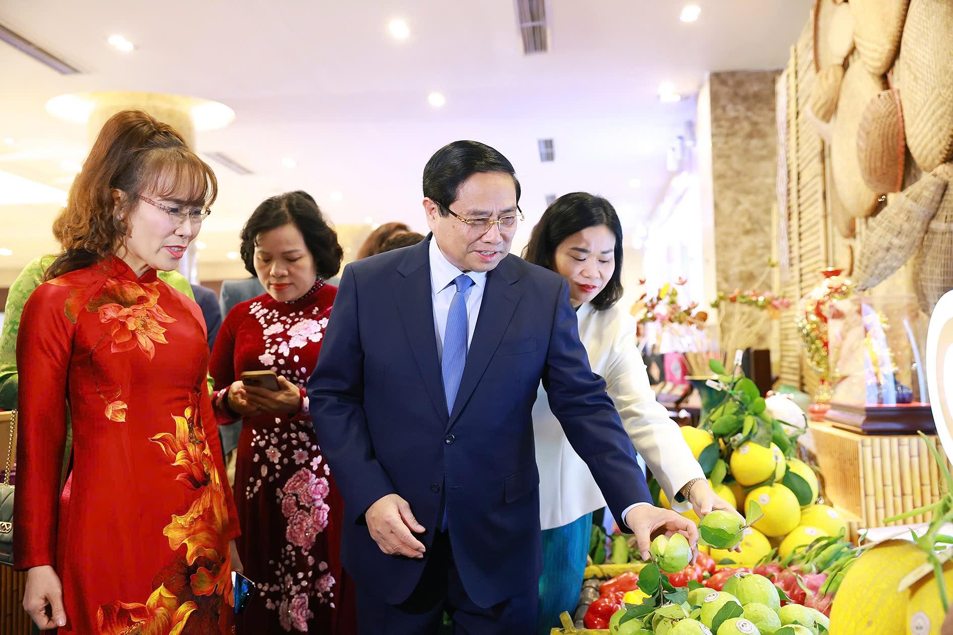 Tiến sĩ Nguyễn Thị Phương Thảo: Chị em ch&iacute;nh l&agrave; những &ldquo;nữ chiến binh thầm lặng&rdquo; của kinh tế tư nh&acirc;n - Ảnh 6.