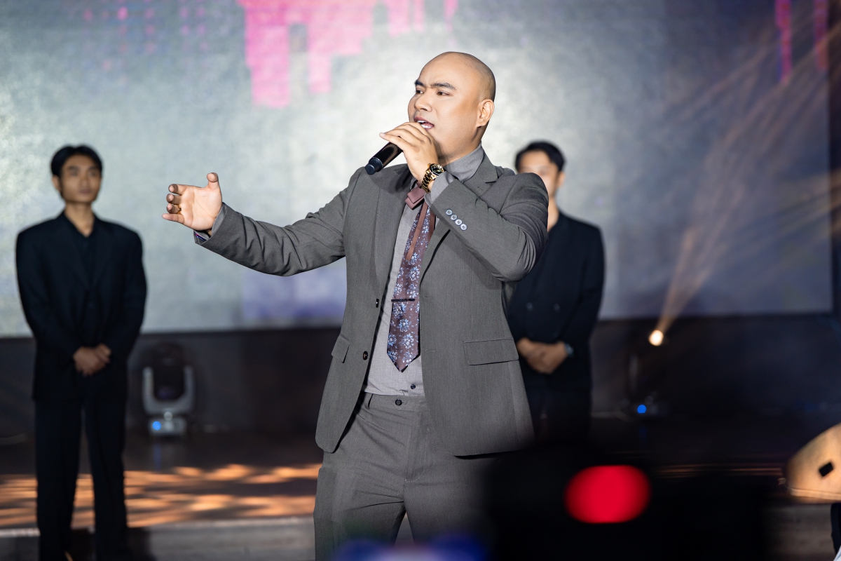 Ca nhạc sĩ A Tuân ăn mừng hit 2 tỷ view hậu đổ vỡ hôn nhân- Ảnh 7.