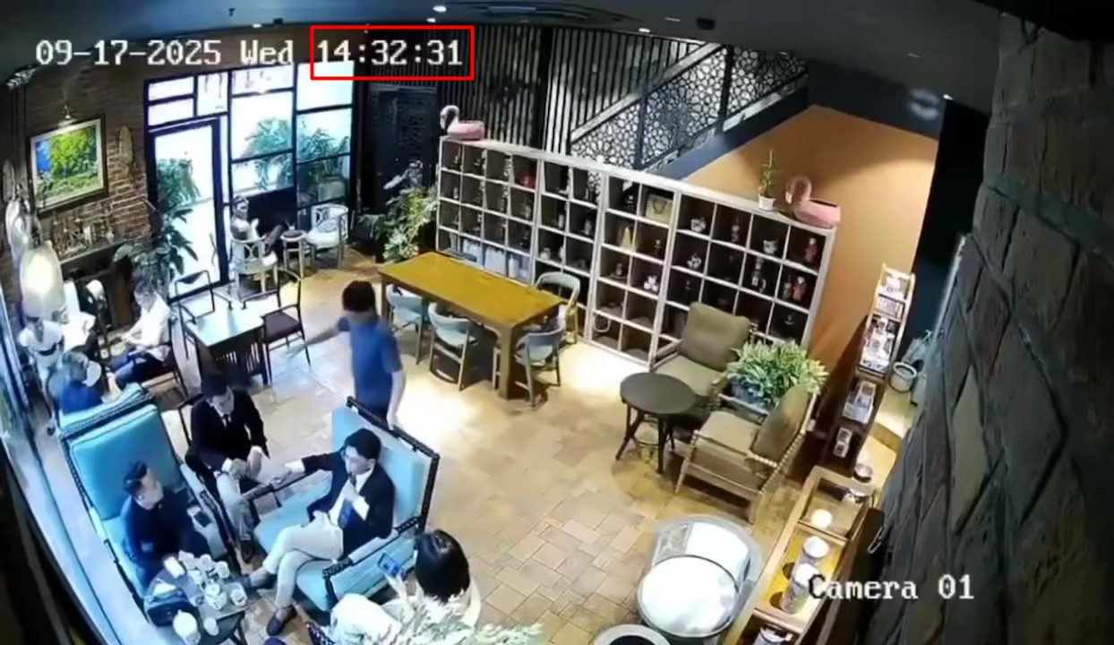 Diễn biến mới vụ Nguyễn Văn Thiên bị bắt: Lộ clip "tổng tài" ra lệnh "Gọi thằng chủ ra đây! Tao làm việc” - Ảnh 2.