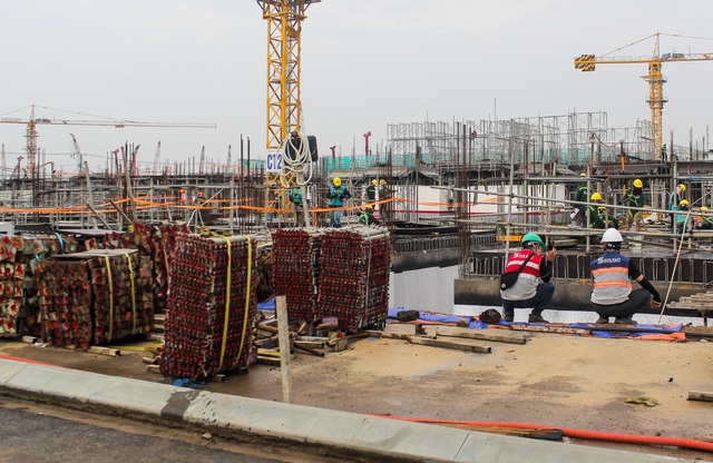 Tiến độ gây sốc tại đại đô thị lớn nhất của Sun Group ở Vũng Tàu: hơn 4.000 nhân sự làm 24/24, công viên nước lớn nhất miền Nam sắp mở, giá nhà phố vượt 200 triệu/m - Ảnh 9.