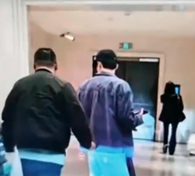 Mỹ nam lộ clip hẹn hò ở Phú Quốc thay bồ, lần này cặp kè Hoa khôi đẹp nhất trường múa?- Ảnh 2. Mỹ nam lộ clip hẹn hò ở Phú Quốc thay bồ, lần này cặp kè Hoa khôi đẹp nhất trường múa?- Ảnh 2.