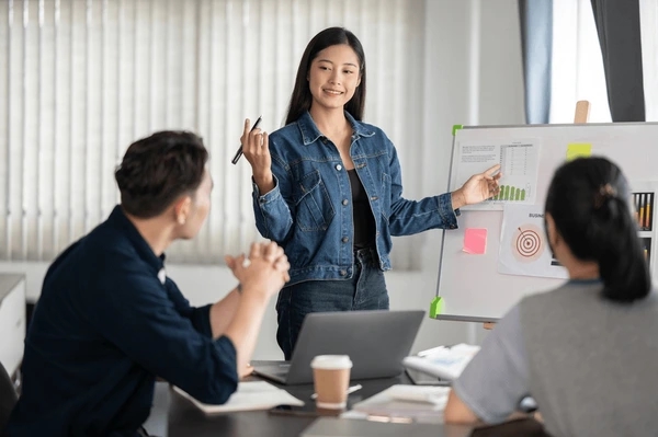 3 kiểu người không thể nghèo: Càng già càng giàu sau tuổi trung niên - Ảnh 2.