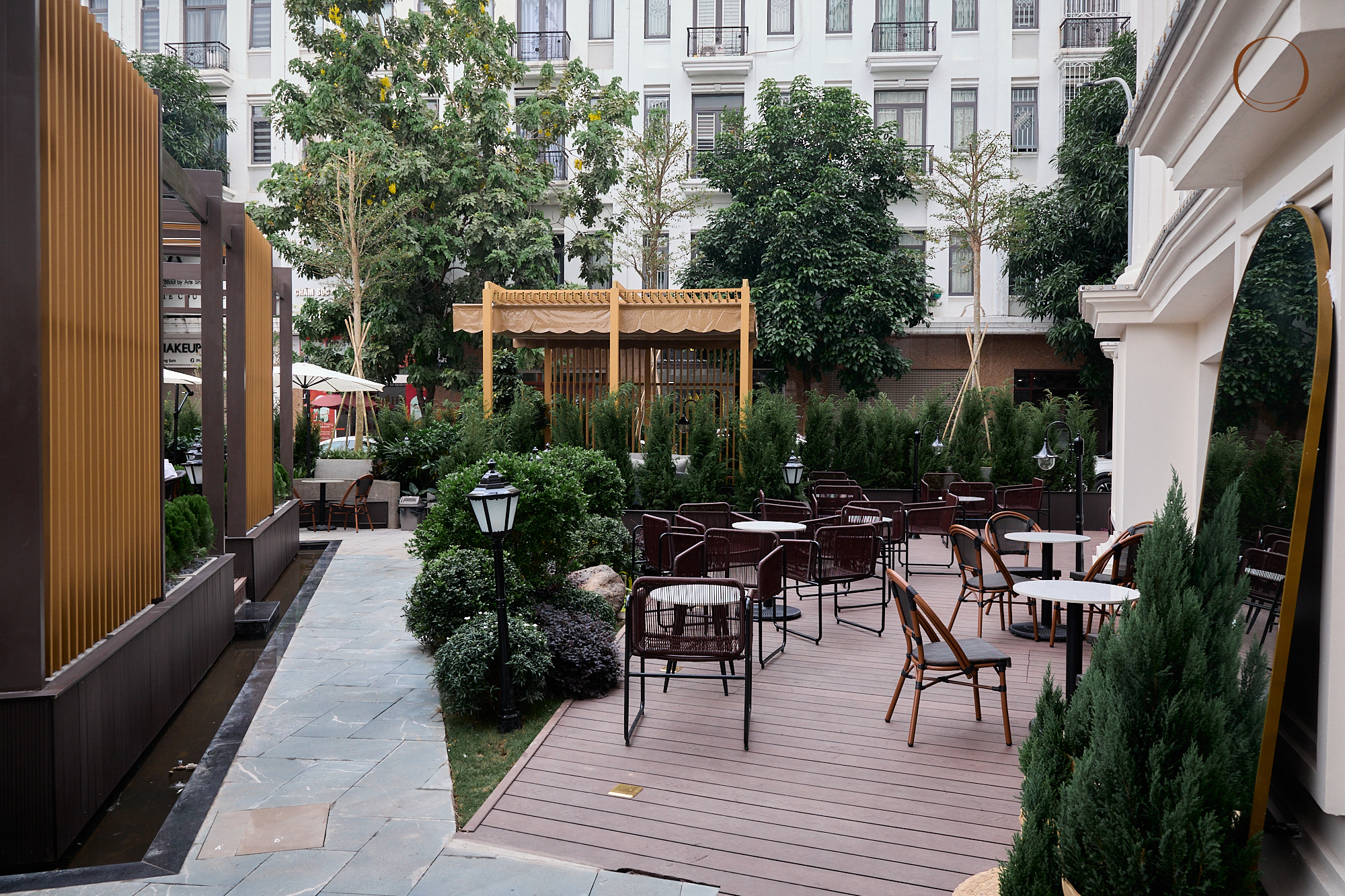 Đi thăm bé Panda, mẹ bỉm Ngô Mai Phương hé lộ một góc biệt thự xa hoa nhà chồng Mai Ngọc- Ảnh 15. Đi thăm bé Panda, mẹ bỉm Ngô Mai Phương hé lộ một góc biệt thự xa hoa nhà chồng Mai Ngọc- Ảnh 15.