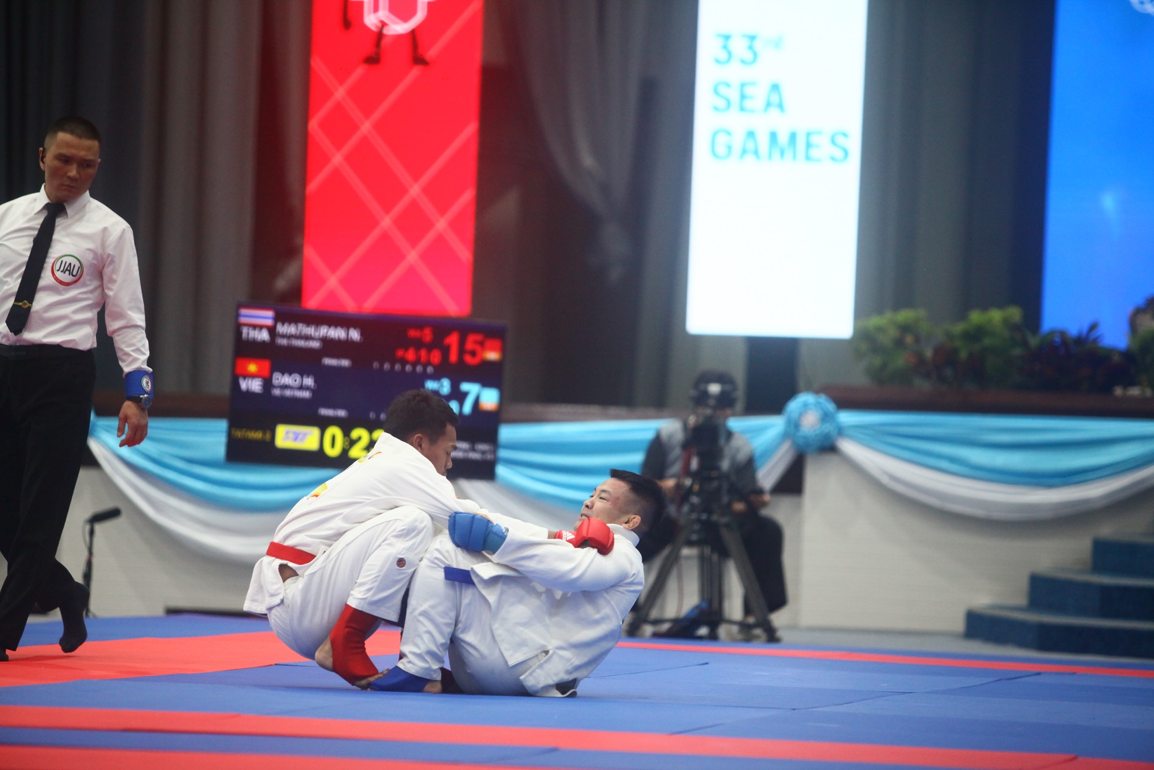 Võ sĩ Việt Nam vô địch thế giới: “Chủ nhà SEA Games cắt hết sở trường của tôi rồi còn đâu” - Ảnh 3. Võ sĩ Việt Nam vô địch thế giới: “Chủ nhà SEA Games cắt hết sở trường của tôi rồi còn đâu” - Ảnh 3.