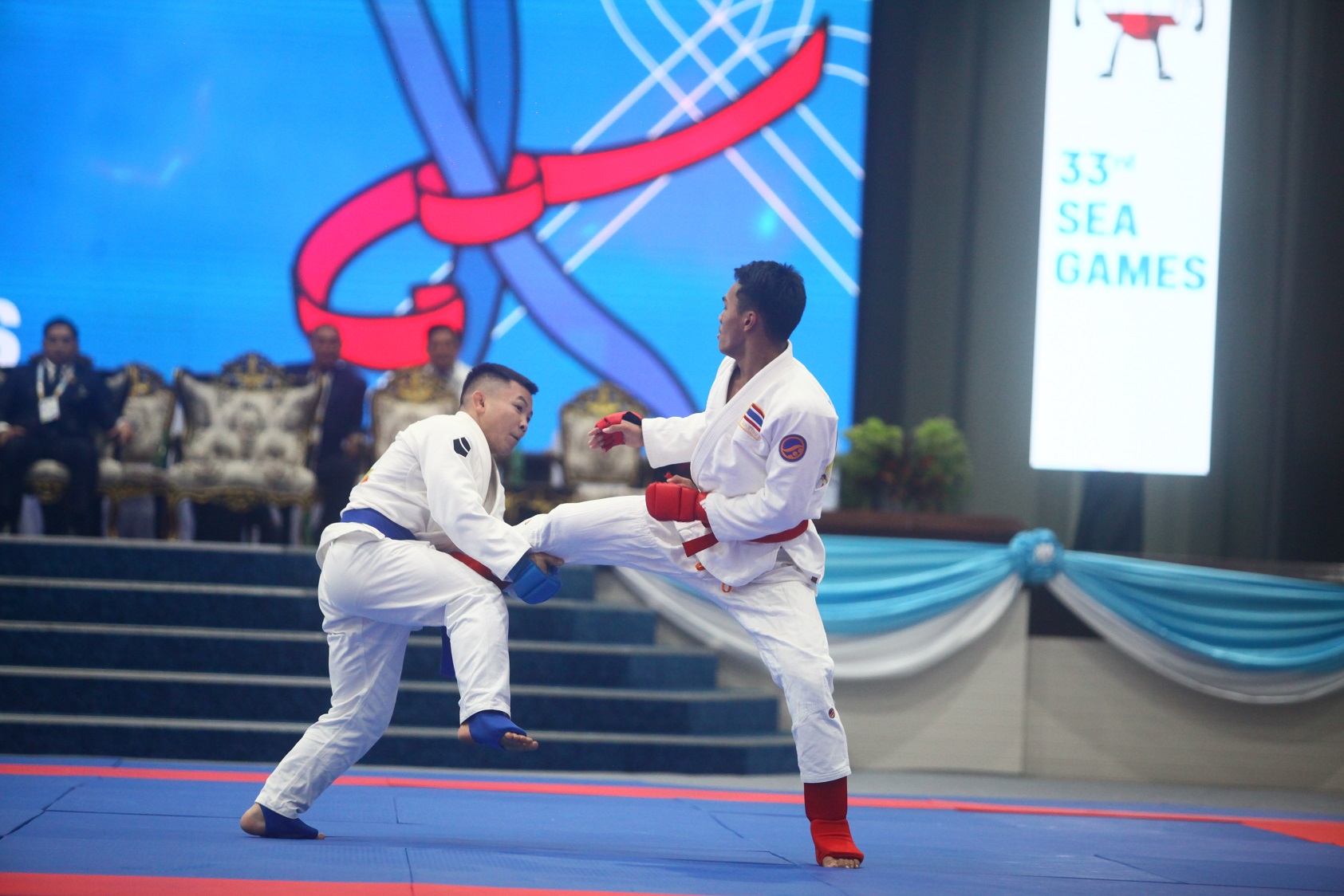 Võ sĩ Việt Nam vô địch thế giới: “Chủ nhà SEA Games cắt hết sở trường của tôi rồi còn đâu” - Ảnh 1. Võ sĩ Việt Nam vô địch thế giới: “Chủ nhà SEA Games cắt hết sở trường của tôi rồi còn đâu” - Ảnh 1.