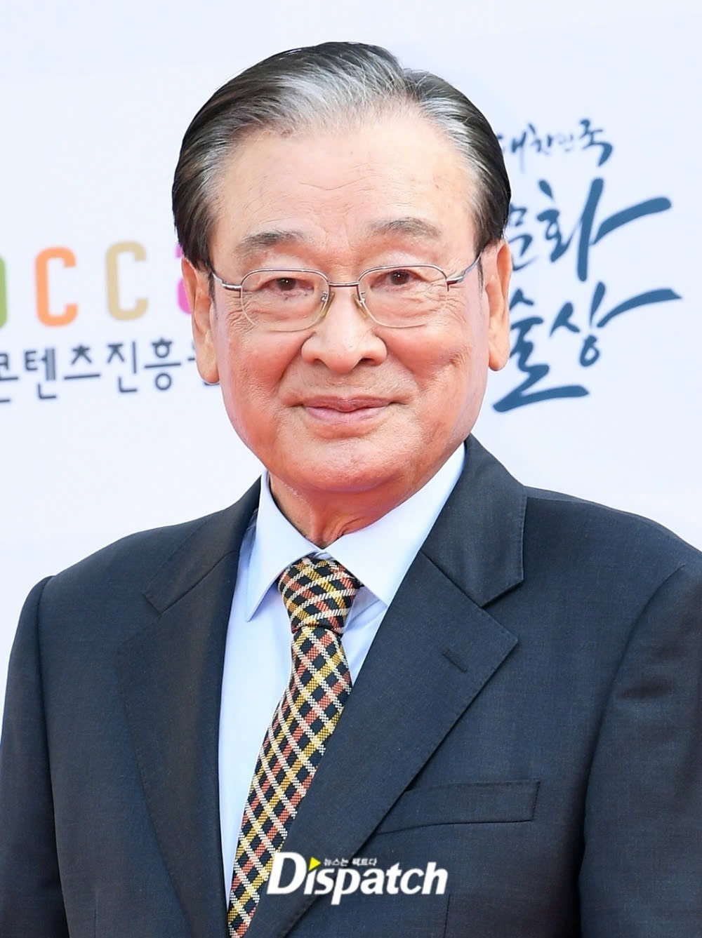 343 ngày tang tóc của showbiz: Hơn chục sao đột tử, hết tự sát, bạo bệnh lại đến tai nạn ngã lầu đầy uẩn khúc- Ảnh 21.