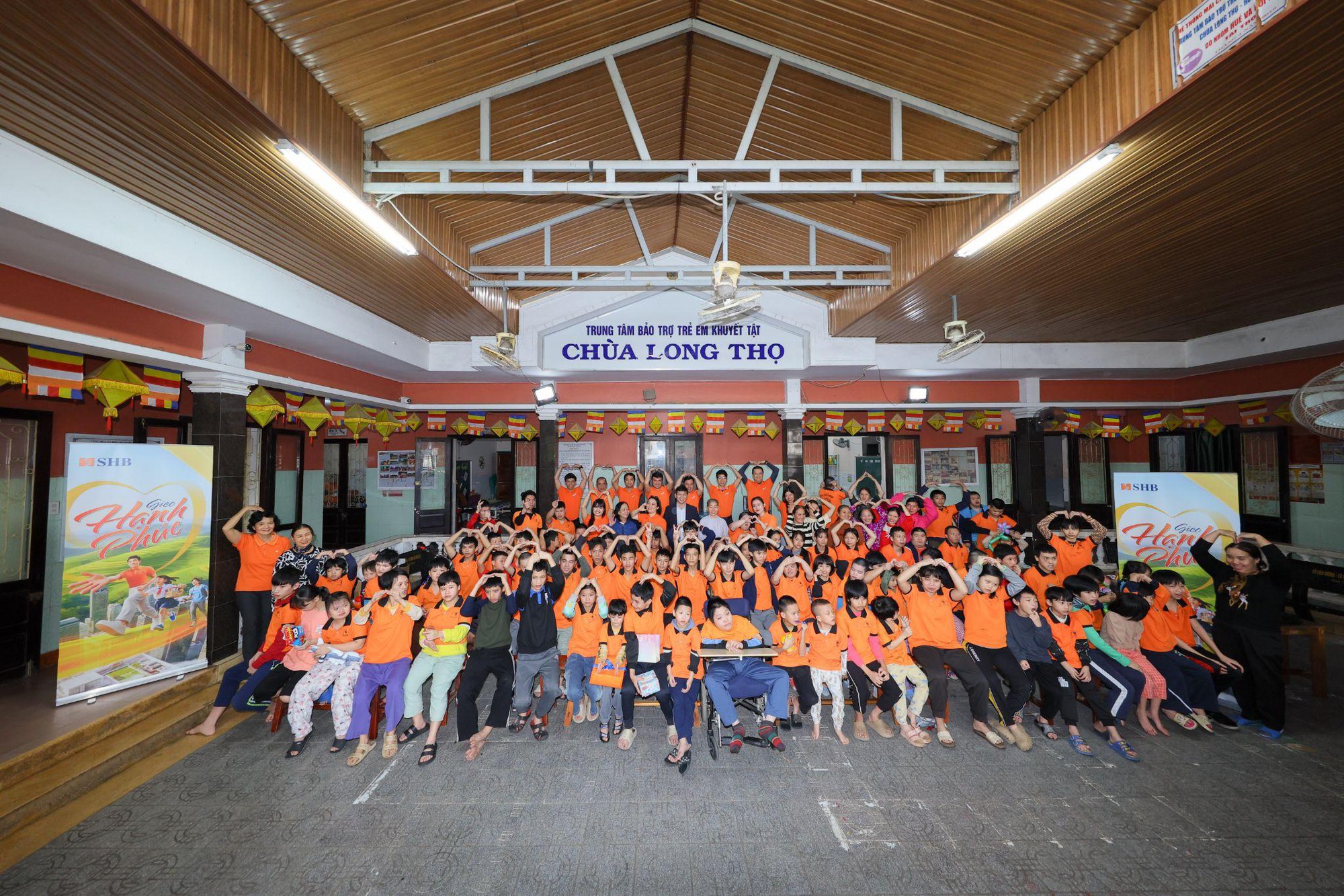 110 tâm hồn trẻ thơ và những ước mơ nhỏ trên tờ giấy nhớ - Ảnh 1.