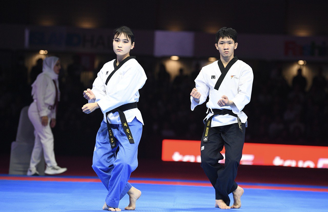 Trai tài gái giỏi Taekwondo Việt Nam ôm nhau bật khóc, vỡ oà cảm xúc khi thắng Thái Lan ở bán kết SEA Games 33- Ảnh 5.