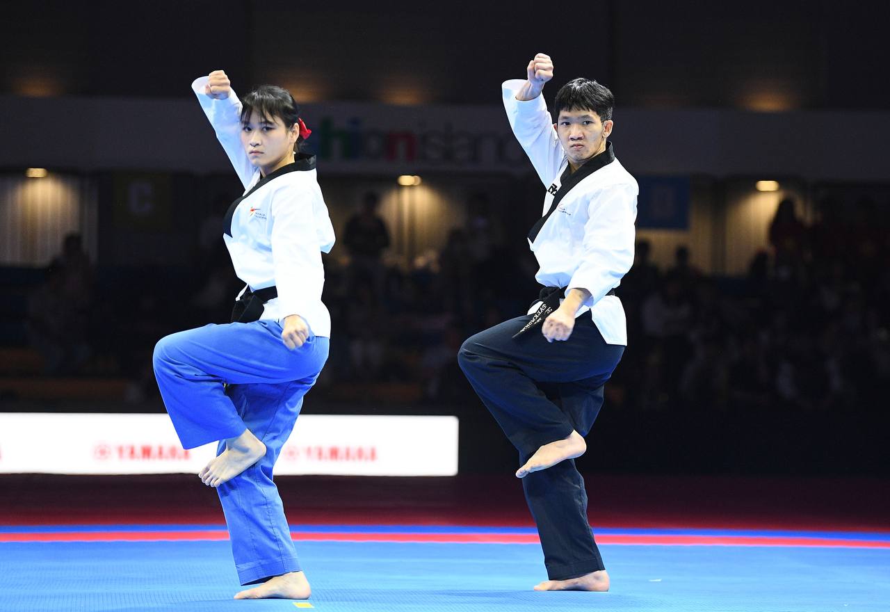 Tuyển thủ Việt Nam ôm đầu buồn bã khi thua đầy tranh cãi ở chung kết SEA Games, BHL khiếu nại cực căng- Ảnh 5. Tuyển thủ Việt Nam ôm đầu buồn bã khi thua đầy tranh cãi ở chung kết SEA Games, BHL khiếu nại cực căng- Ảnh 5.