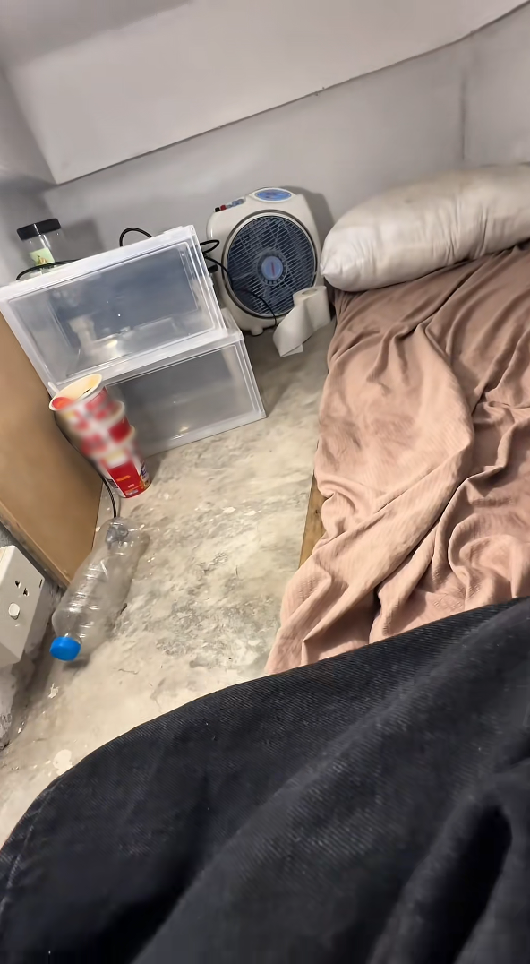 Xôn xao phòng trọ 2m2 giá thuê 500k/ tháng ở Hà Nội: Nhiều điểm bất thường- Ảnh 2.