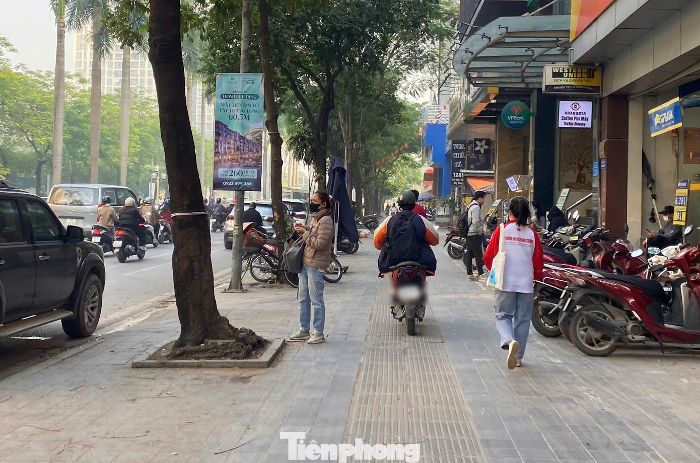 Giao thông Hà Nội cải thiện trong ngày đầu vận hành camera AI Hà Nội - Ảnh 12.