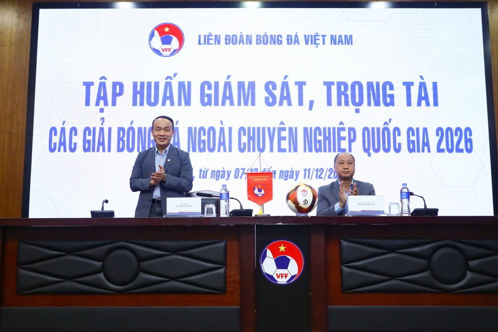 Khai mạc tập huấn giám sát, trọng tài các giải ngoài chuyên nghiệp quốc gia năm 2026 - Ảnh 1.