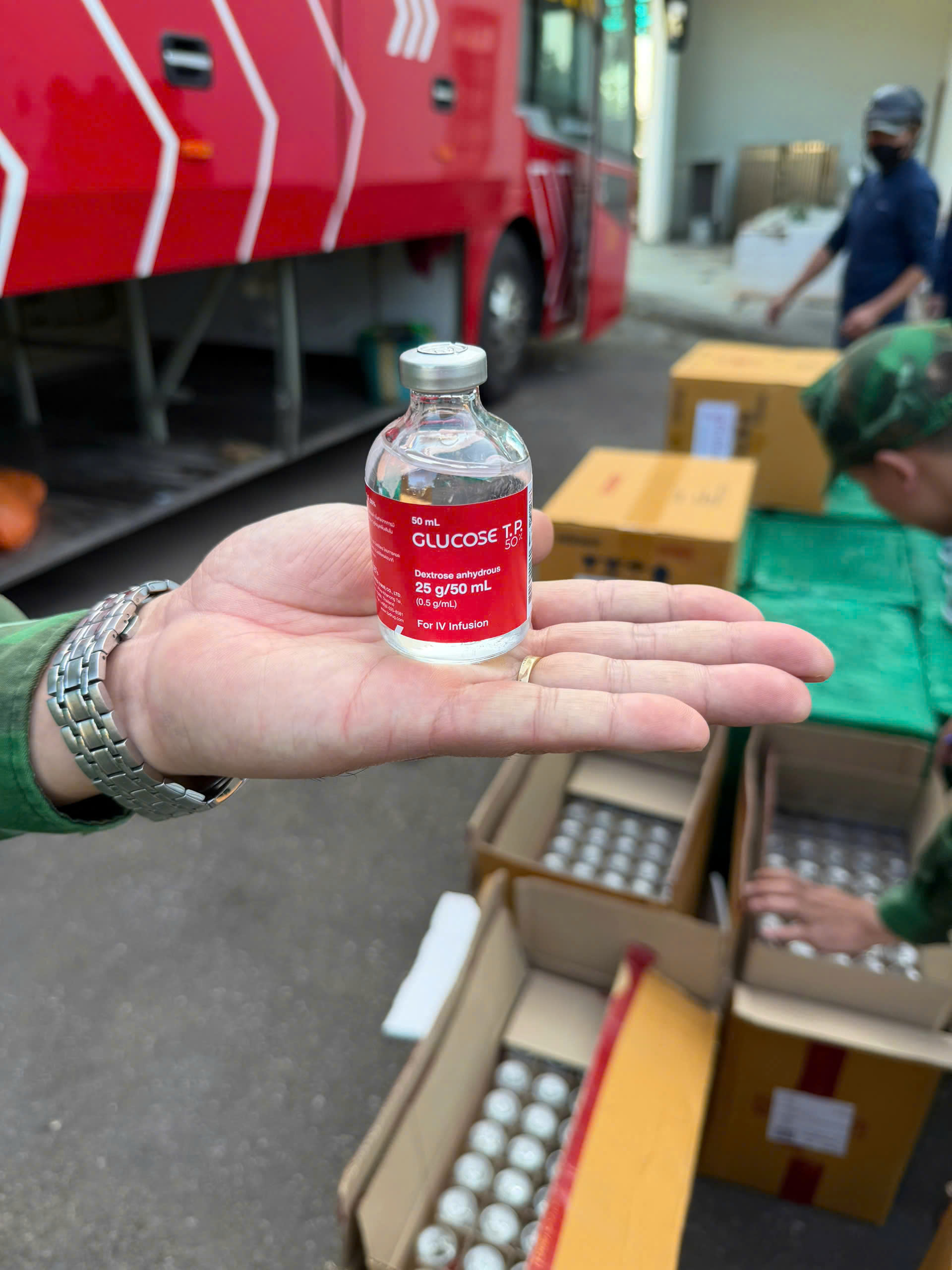 Thuê khách sạn di động chở thuốc bảo vệ thực vật không rõ nguồn gốc vào TP HCM - Ảnh 2. Thuê khách sạn di động chở thuốc bảo vệ thực vật không rõ nguồn gốc vào TP HCM - Ảnh 2.