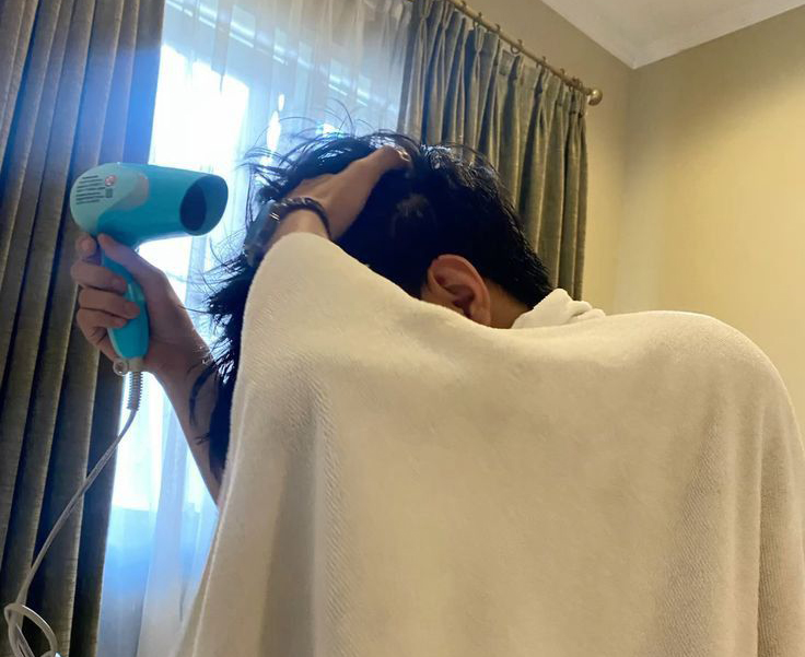 Thà để tóc bết, mùi khó chịu còn hơn gội đầu vào 5 thời điểm này: Mạng “mỏng như giấy”, đột quỵ lúc nào không hay - Ảnh 2.