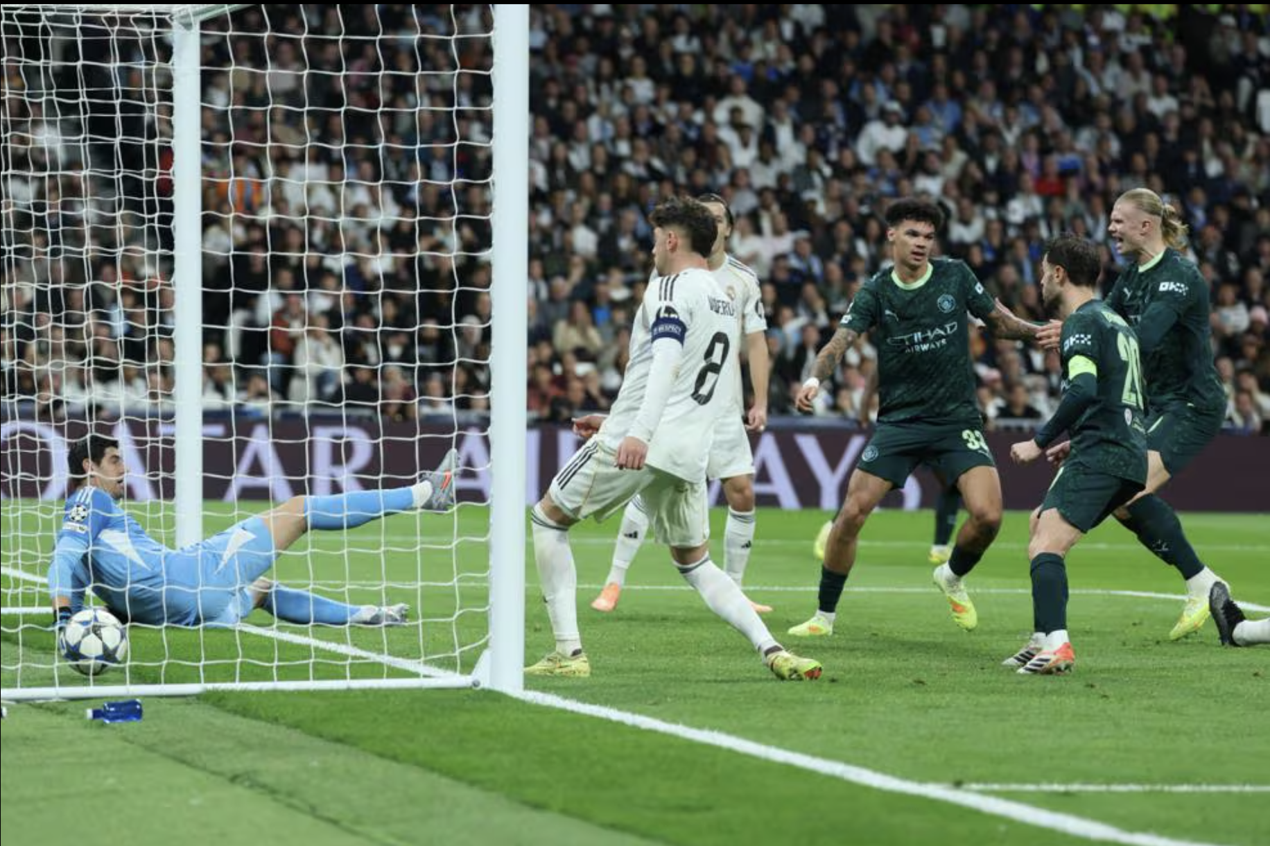 Haaland chạm tay kỳ tích, Man City đánh sập pháo đài Real Madrid - Ảnh 4.