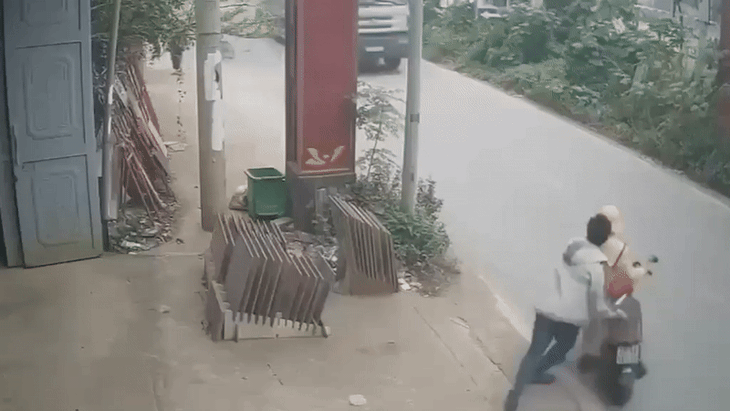 Người đẩy đại úy CSGT vào đầu xe tải là ai? - Ảnh 1.