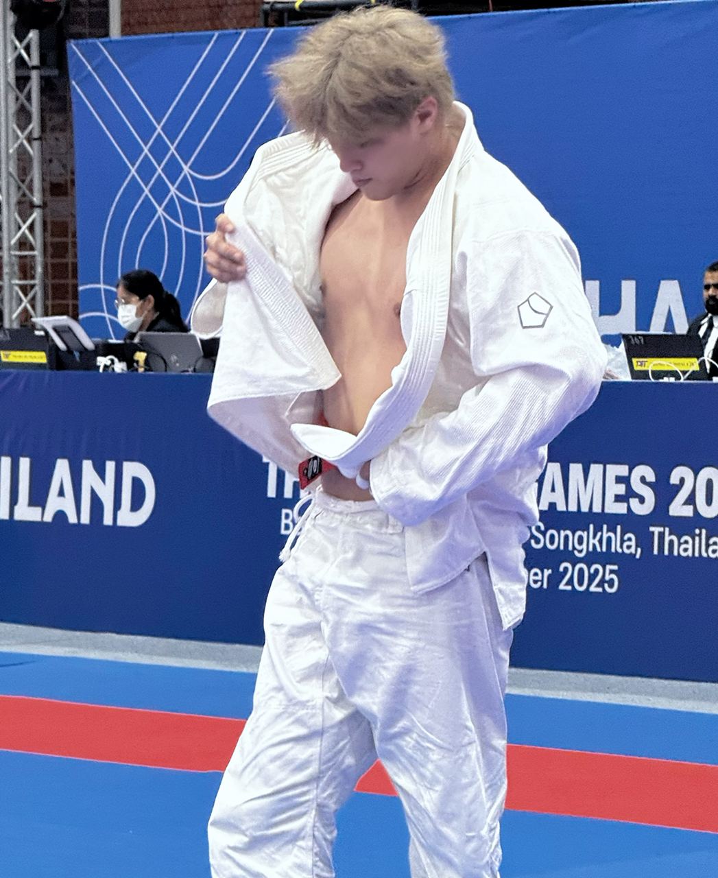 Cận cảnh visual cực phẩm của võ sĩ Việt Nam tại SEA Games, chiều cao 1m83 lý tưởng, nhìn body mới choáng- Ảnh 4.