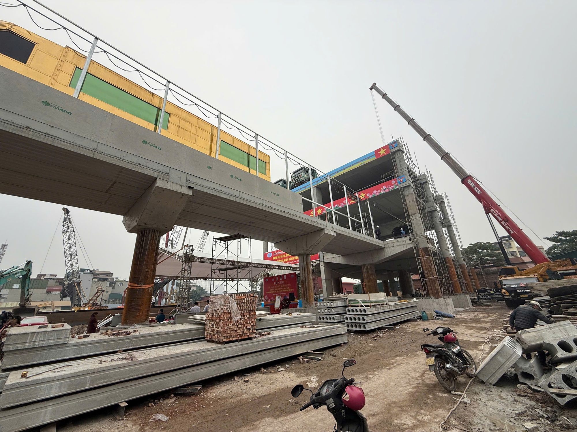 - Ảnh 2. - Ảnh 2.