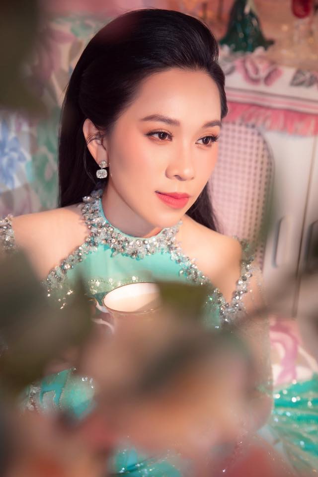 Hậu duệ của “ông hoàng cải lương Hồ Quảng”: Sự nghiệp bế tắc vì scandal đời tư, phải ở ẩn bán hủ tiếu - Ảnh 1. Hậu duệ của “ông hoàng cải lương Hồ Quảng”: Sự nghiệp bế tắc vì scandal đời tư, phải ở ẩn bán hủ tiếu - Ảnh 1.