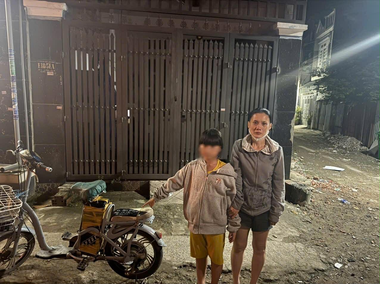 Bắt Lê Thị Bích Trâm cướp bông tai của bé gái 5 tuổi ở TP . HCM - Ảnh 2.