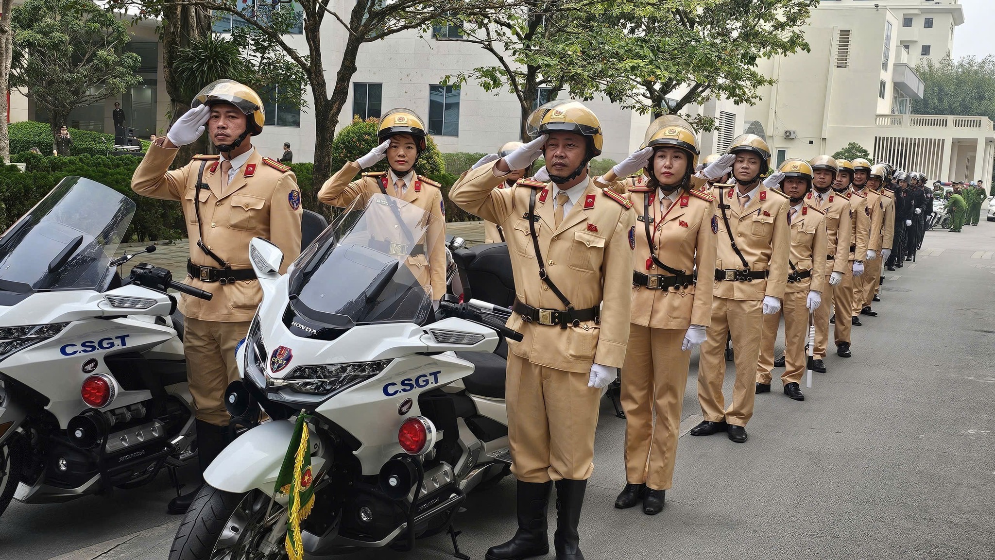 CSGT toàn quốc đồng loạt ra quân thực hiện 1 nhiệm vụ từ 10h sáng mùng 1 Tết Nguyên đán - Ảnh 1.