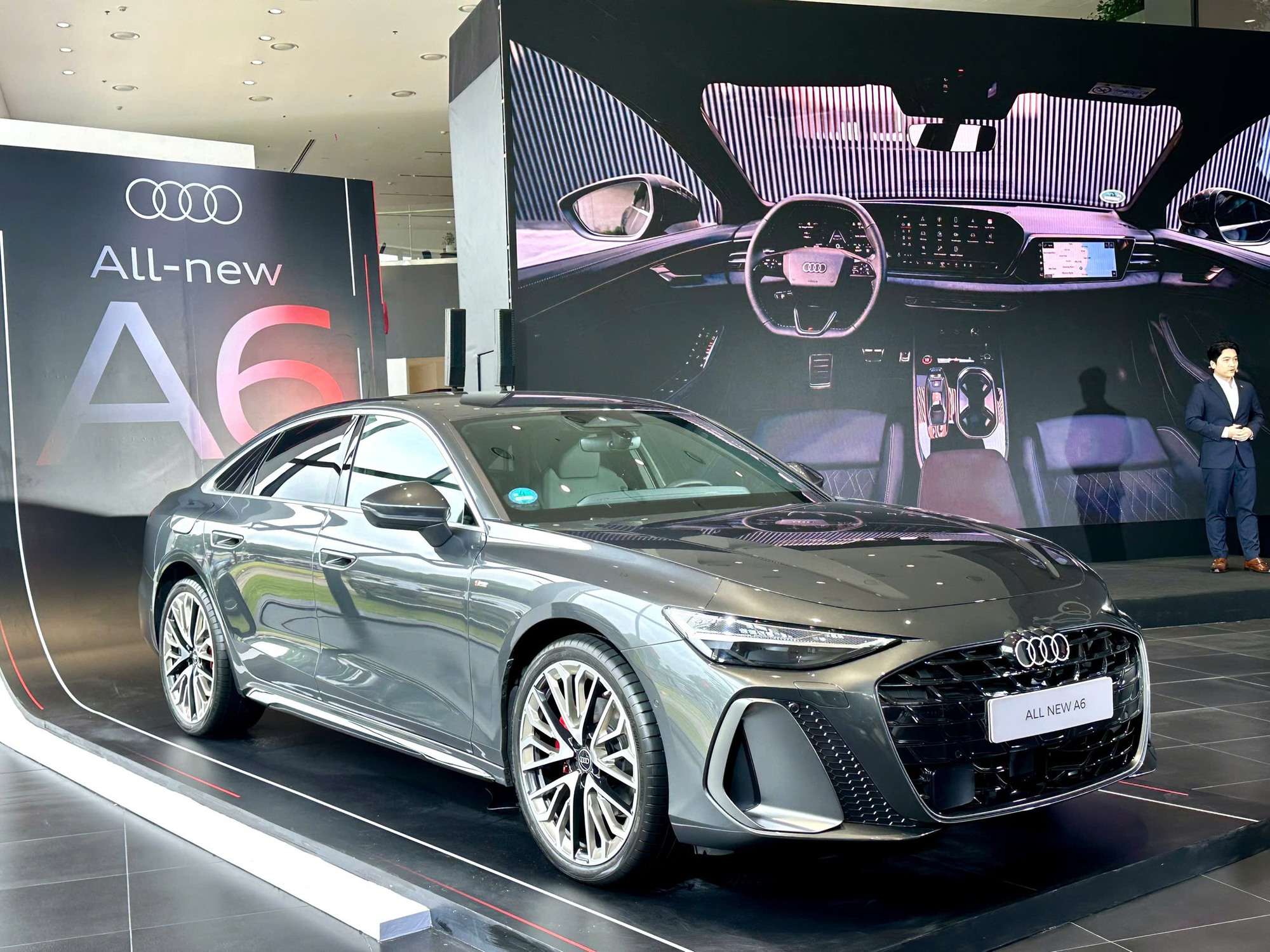 23 xe hybrid ra mắt Việt Nam 2025: Riêng 1 mẫu lắp cả MHEV, PHEV, nhiều chiếc đi cả trăm km không cần xăng- Ảnh 19.