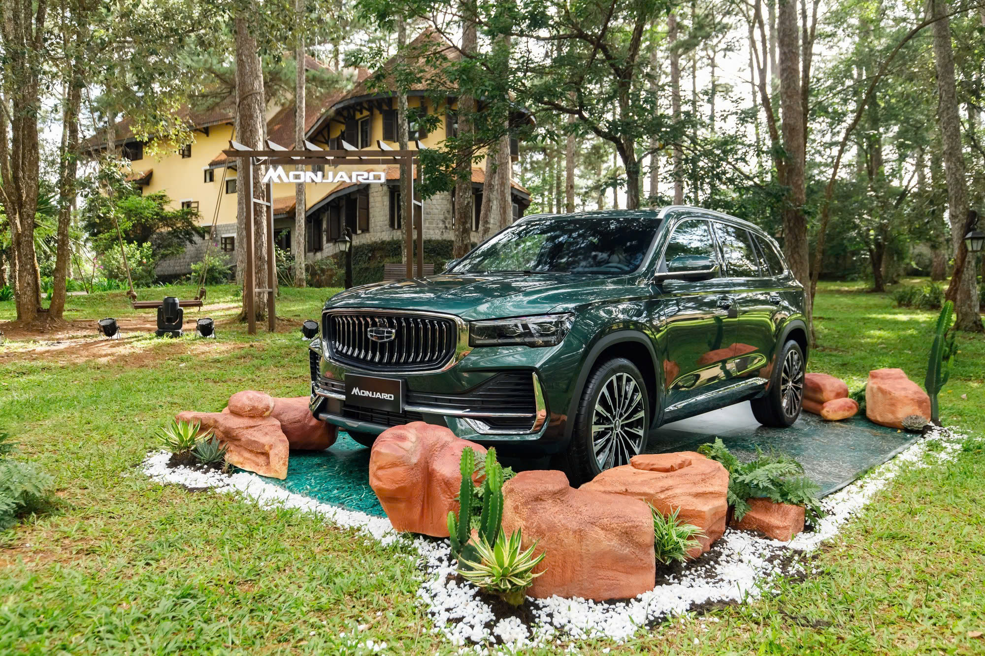 23 xe hybrid ra mắt Việt Nam 2025: Riêng 1 mẫu lắp cả MHEV, PHEV, nhiều chiếc đi cả trăm km không cần xăng- Ảnh 11.