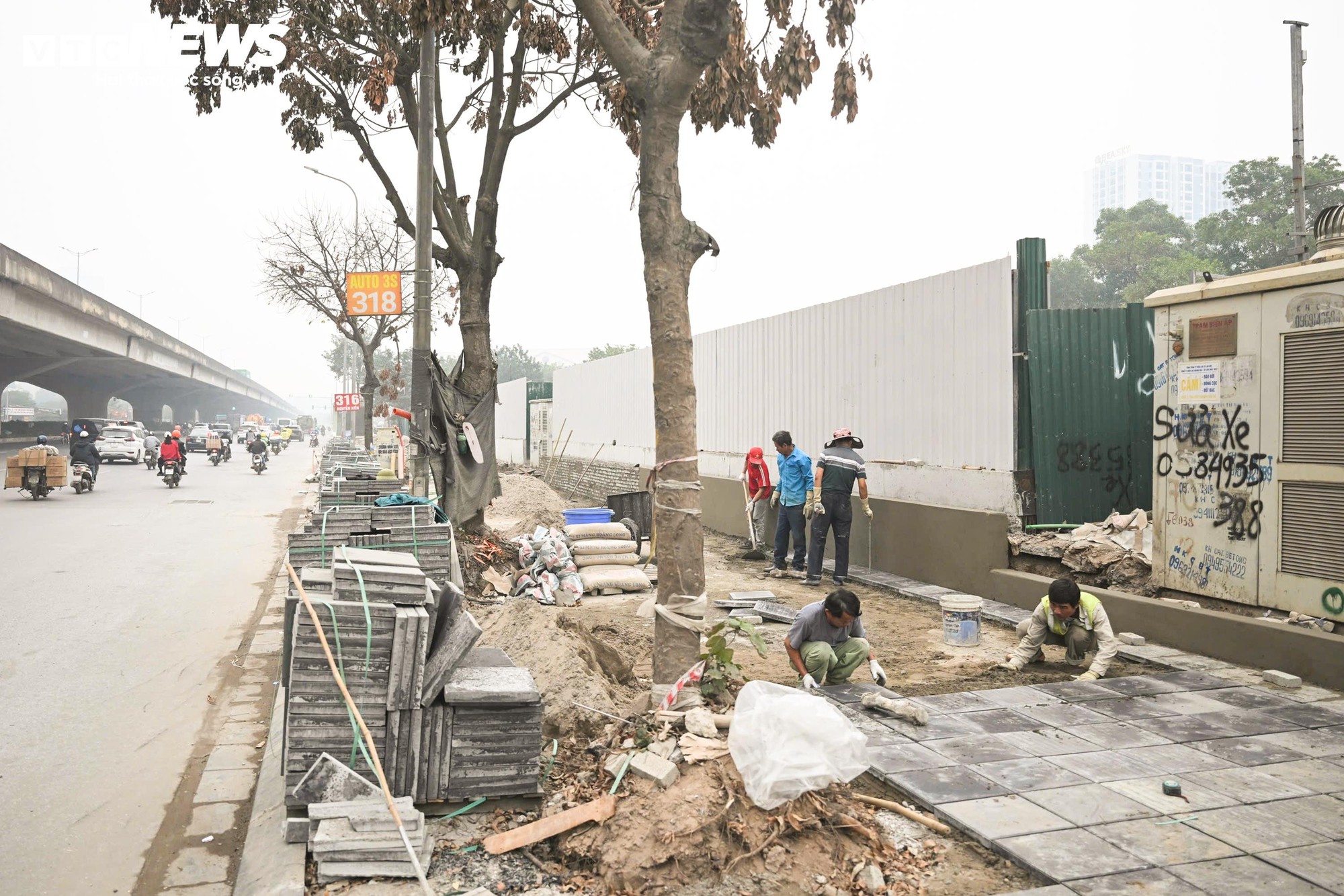 Hà Nội ô nhiễm không khí thứ 3 thế giới , người dân lo lắng về sức khỏe - Ảnh 11.