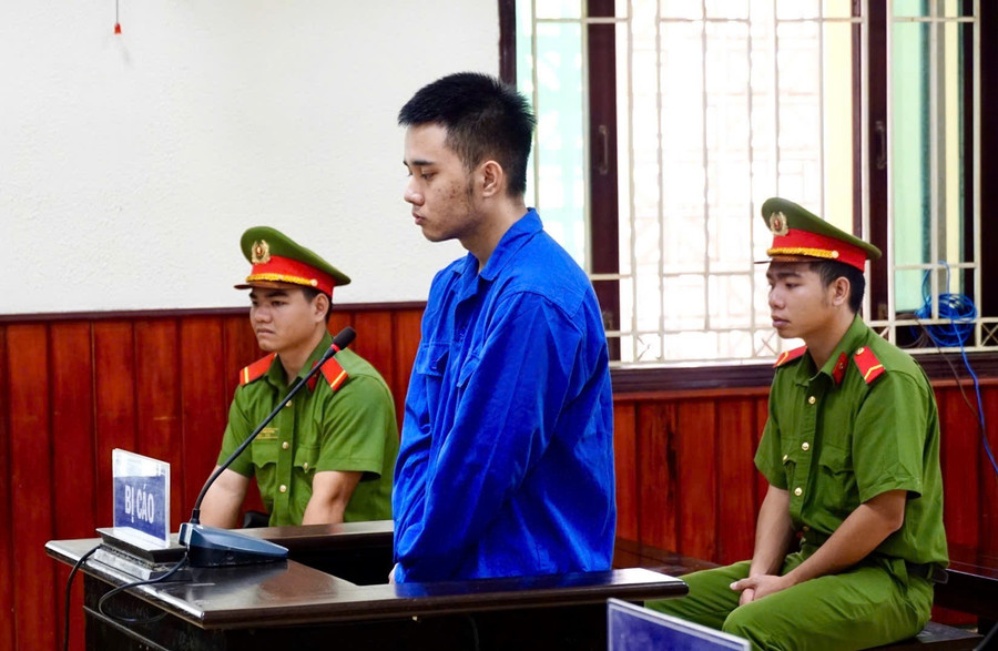 Mức án chung thân cho nam thanh niên sát hại mẹ ruột vì tiền chơi game - Ảnh 1. Mức án chung thân cho nam thanh niên sát hại mẹ ruột vì tiền chơi game - Ảnh 1.