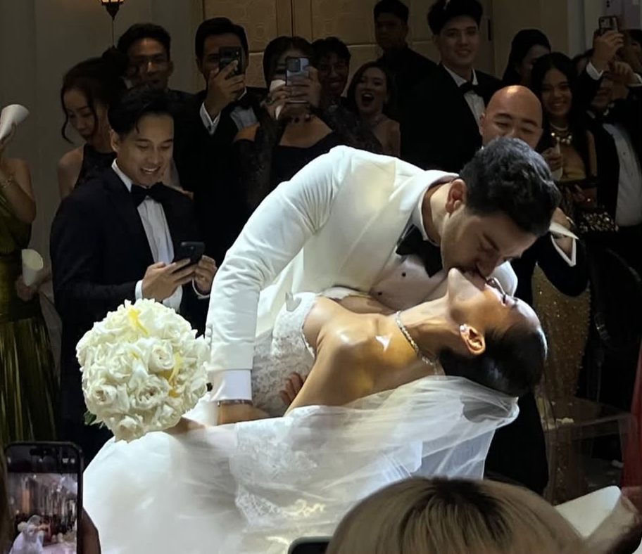 Lễ cưới Tiên Nguyễn tại Đà Nẵng: Cô dâu chú rể khoá môi, Hà Tăng - Linh Rin không tham dự- Ảnh 6. Lễ cưới Tiên Nguyễn tại Đà Nẵng: Cô dâu chú rể khoá môi, Hà Tăng - Linh Rin không tham dự- Ảnh 6.