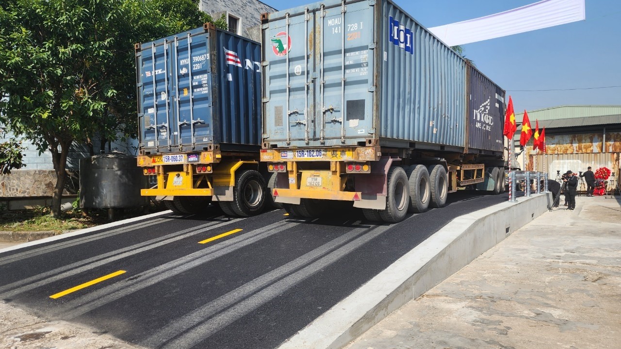 Đại gia “Đường bia” và những dự án từng bị coi là phi hiện thực nhưng vẫn khiến thị trường ngỡ ngàng: Từ cao tốc “tốt nhất, rẻ nhất thế giới” đến mô hình làm đường sắt trong NOXH - Ảnh 2.