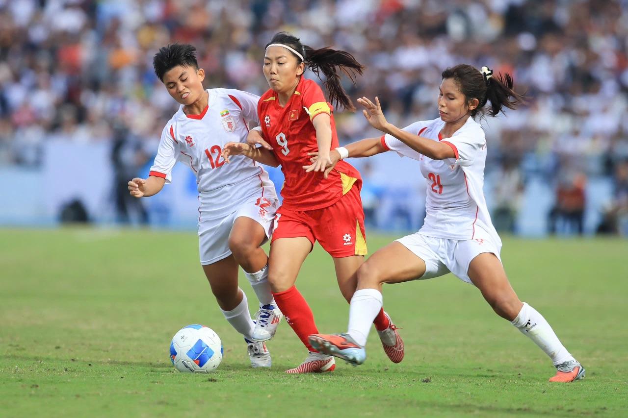 Vượt khó đầy ngoạn mục tại SEA Games, tuyển Việt Nam nhận ngay tin vui từ FIFA - Ảnh 1.