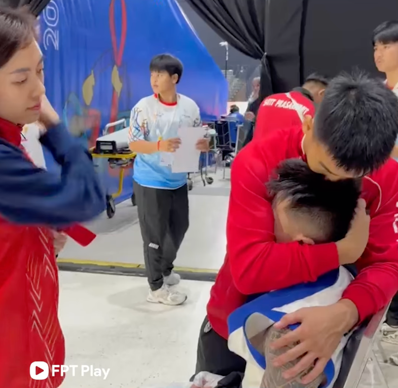 Thanh niên chạy xe ôm thành võ sĩ MMA đi thi SEA Games: 100 triệu người Việt xúc động vì 1 chi tiết- Ảnh 3. Thanh niên chạy xe ôm thành võ sĩ MMA đi thi SEA Games: 100 triệu người Việt xúc động vì 1 chi tiết- Ảnh 3.