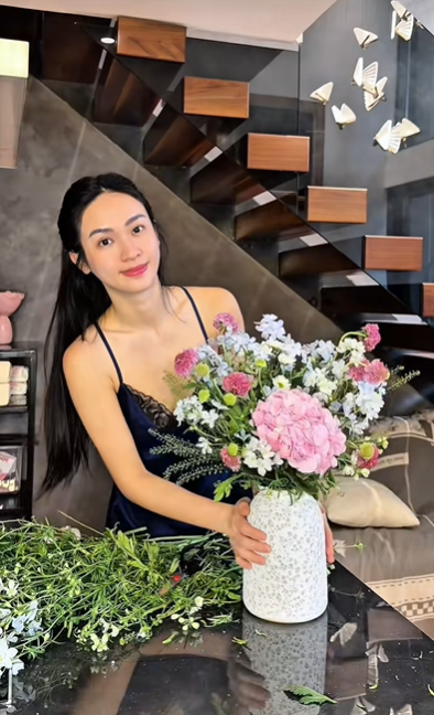 Vũ Thúy Quỳnh khoe nơi ở khang trang, để lộ 1 dấu hiệu sắp lấy đại gia- Ảnh 3. Vũ Thúy Quỳnh khoe nơi ở khang trang, để lộ 1 dấu hiệu sắp lấy đại gia- Ảnh 3.