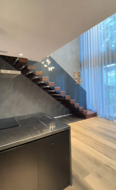 Vũ Thúy Quỳnh khoe nơi ở khang trang, để lộ 1 dấu hiệu sắp lấy đại gia- Ảnh 8. Vũ Thúy Quỳnh khoe nơi ở khang trang, để lộ 1 dấu hiệu sắp lấy đại gia- Ảnh 8.