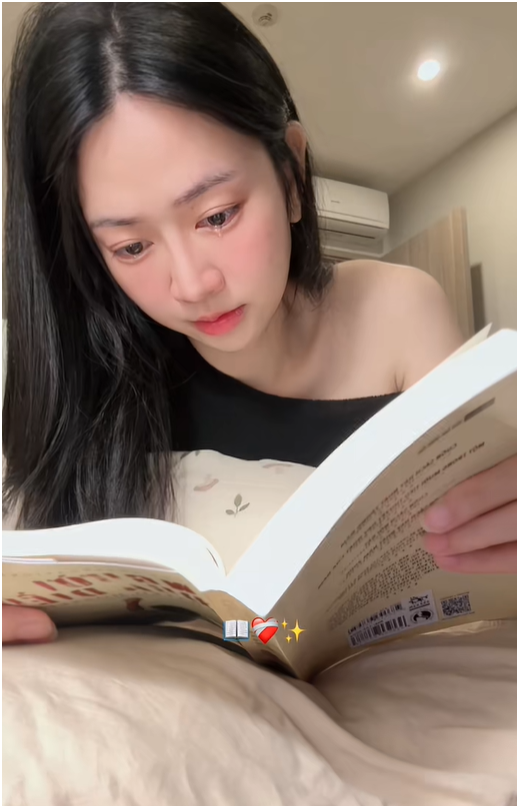 Lê Bống khóc tức tưởi khi đọc sách, 1 điểm “bất thường” lộ ra?- Ảnh 4.