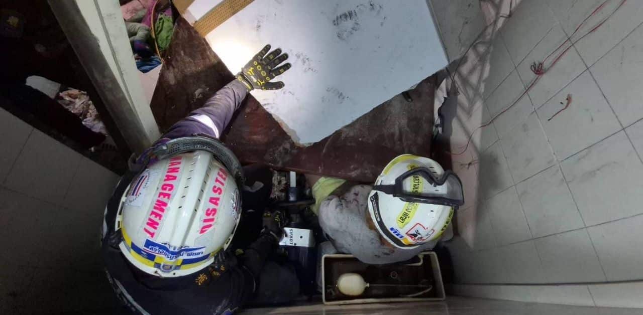 Tai nạn hi hữu trong nhà vệ sinh khiến gia đình hoang mang - Ảnh 2.