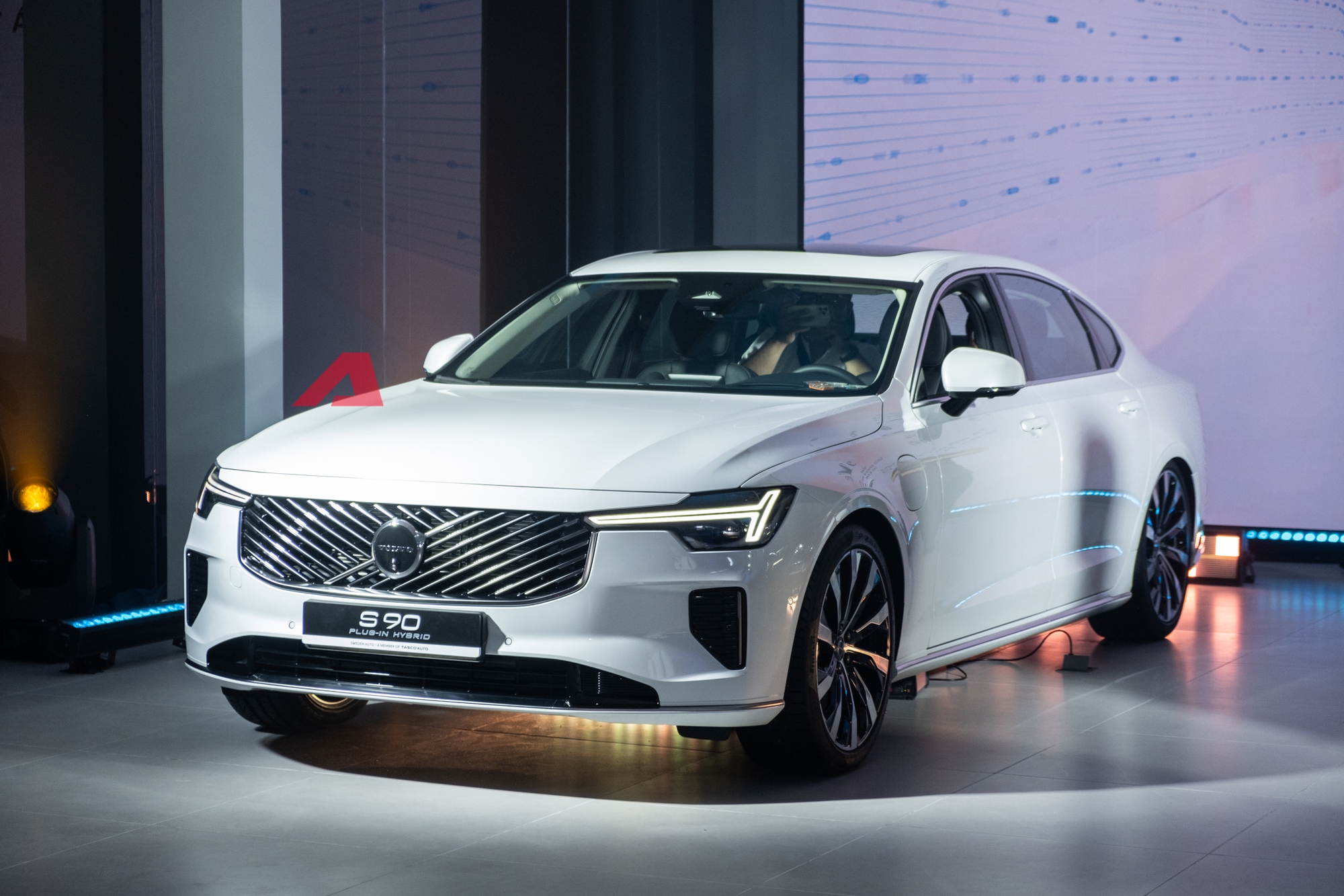 23 xe hybrid ra mắt Việt Nam 2025: Riêng 1 mẫu lắp cả MHEV, PHEV, nhiều chiếc đi cả trăm km không cần xăng- Ảnh 5.