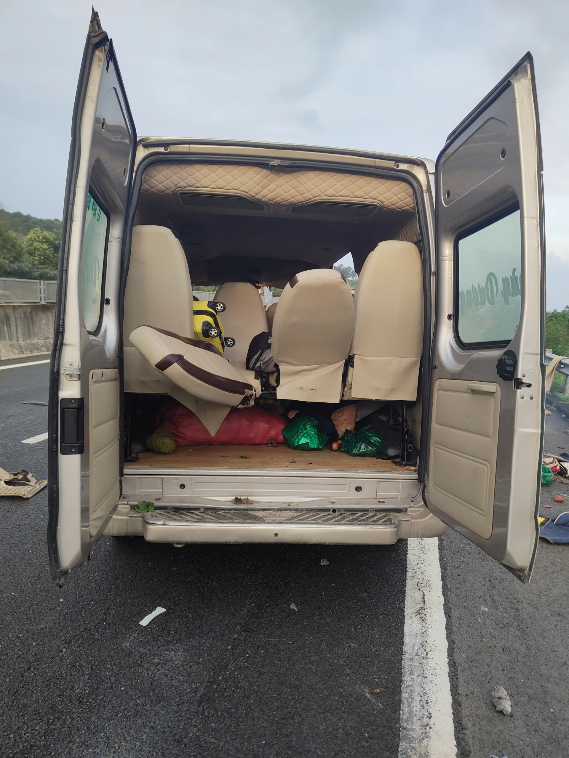 Khởi tố vụ án tai nạn giao thông 4 người chết trên cao tốc Đà Nẵng - Ảnh 2. Khởi tố vụ án tai nạn giao thông 4 người chết trên cao tốc Đà Nẵng - Ảnh 2.