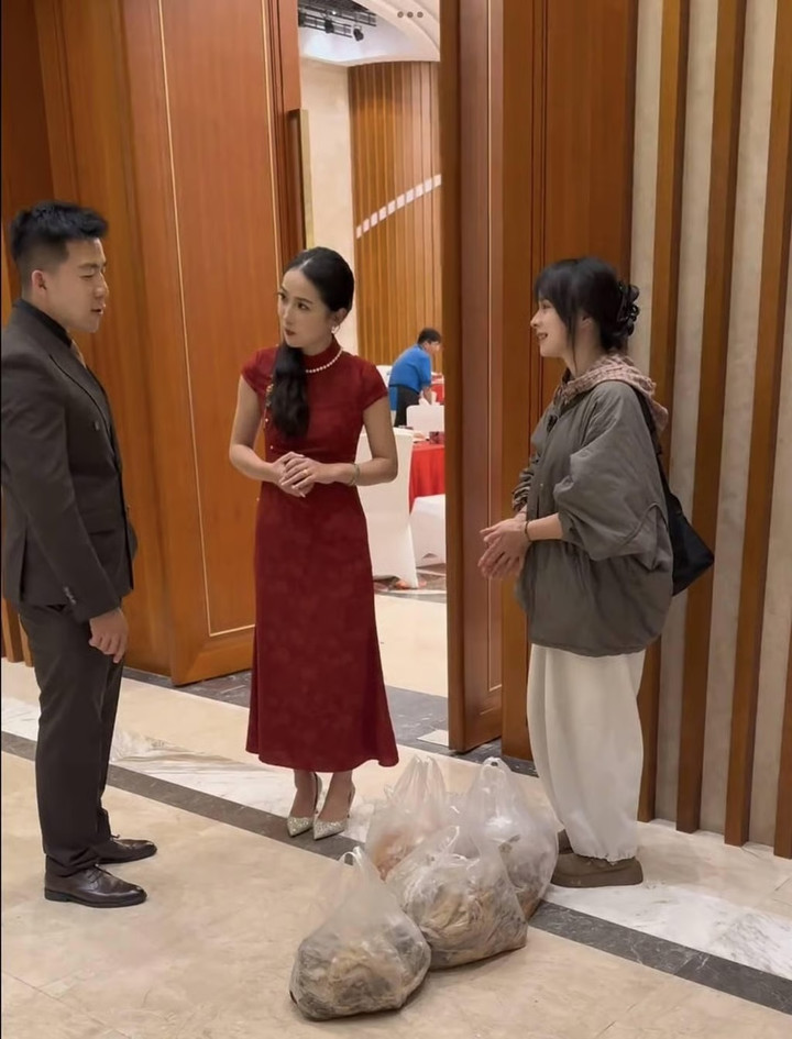 Cô gái vượt qua nỗi sợ giao tiếp để nuôi 120 mèo hoang - Ảnh 3.