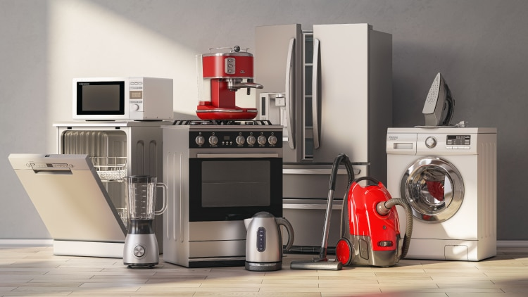 55 tuổi trở đi đừng mua 7 thứ này nếu không muốn “đốt tiền oan” - Ảnh 1. 55 tuổi trở đi đừng mua 7 thứ này nếu không muốn “đốt tiền oan” - Ảnh 1.