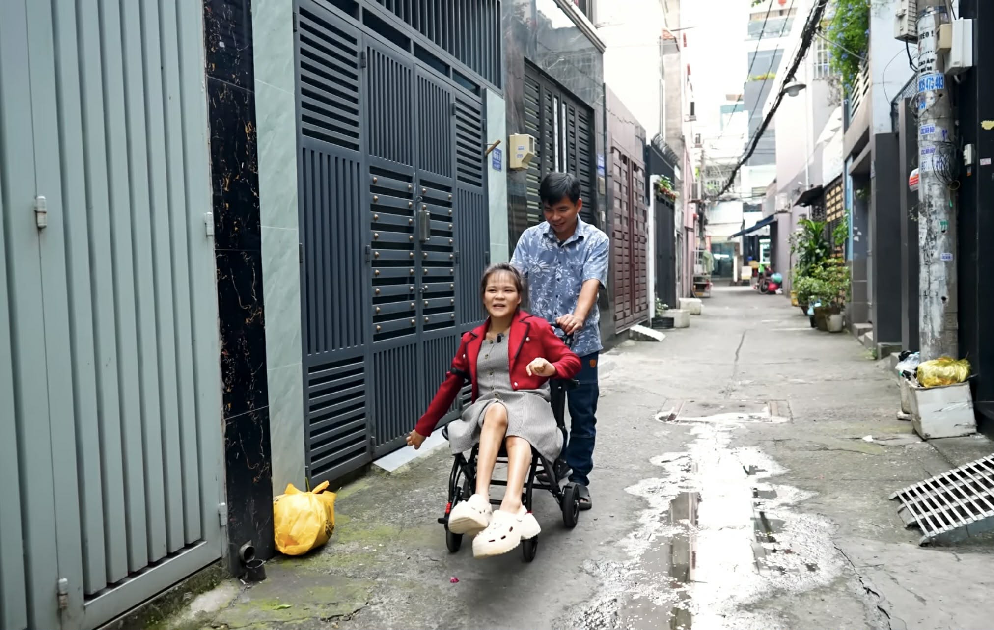 Anh chàng điển trai cưới cô gái ngồi xe lăn, cực thích một điều ở vợ, hứa sẽ yêu hết đời - Ảnh 7.