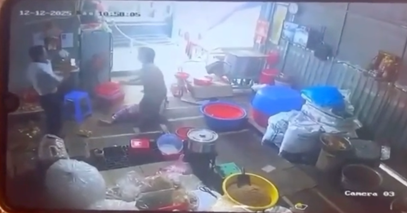 Tây Ninh: Người đàn ông chém vợ và tự sát kinh hoàng trong nhà - Ảnh 1.