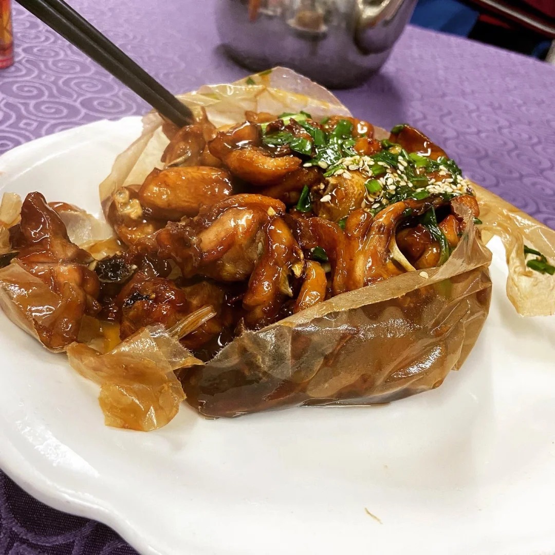 Gà bọc giấy Ngô Châu: Khám phá món ngon 160 năm tại Quảng Tây - Ảnh 4.