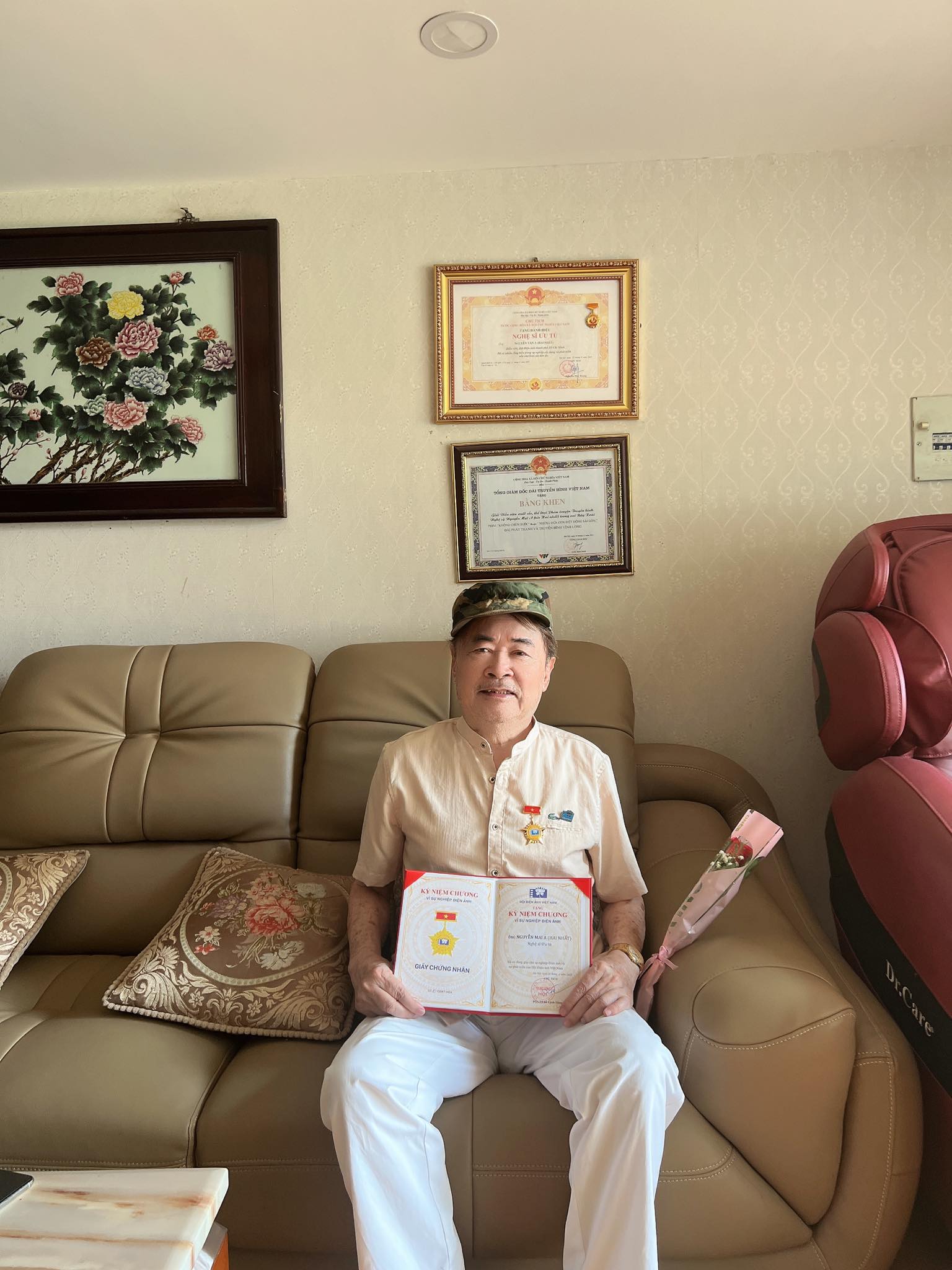 Nam NSƯT được hứa “bị gì thì xin Nhà nước phong làm anh hùng”: U80 giàu có, chủ công ty yến sào nổi tiếng - Ảnh 4. Nam NSƯT được hứa “bị gì thì xin Nhà nước phong làm anh hùng”: U80 giàu có, chủ công ty yến sào nổi tiếng - Ảnh 4.