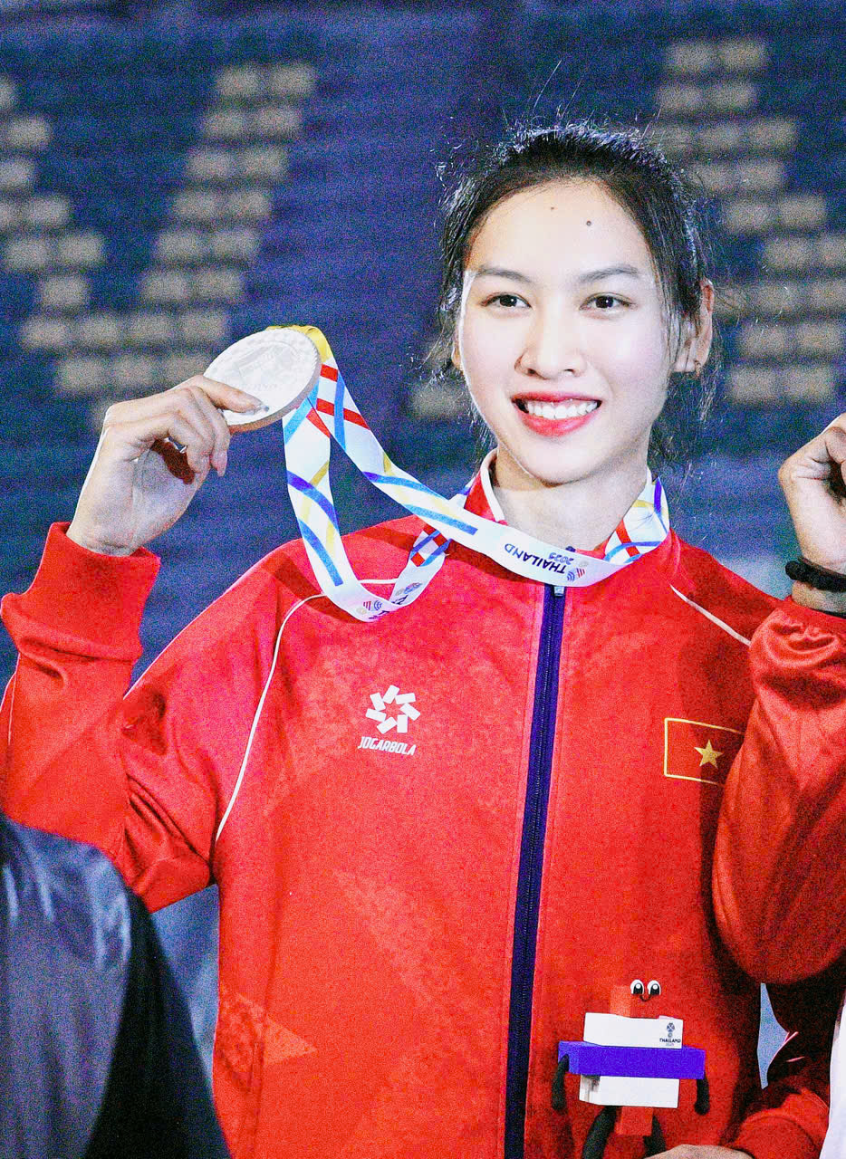 Phỏng vấn "nữ thần" Việt Nam 2k5 lần đầu dự SEA Games đã phá kỉ lục tồn tại suốt 15 năm, còn cực xinh đẹp - Ảnh 2. Phỏng vấn "nữ thần" Việt Nam 2k5 lần đầu dự SEA Games đã phá kỉ lục tồn tại suốt 15 năm, còn cực xinh đẹp - Ảnh 2.